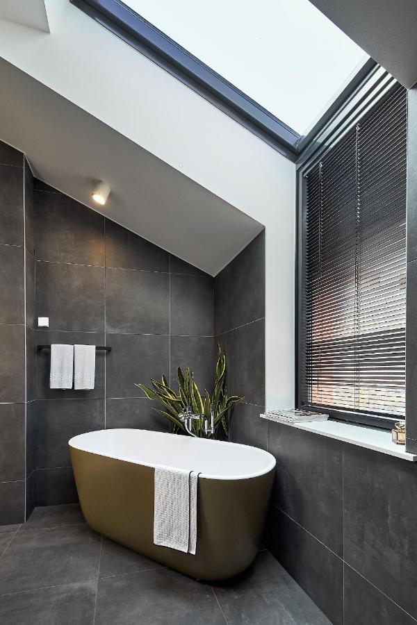 Apartament High Ceiling Loft With Its Own Backyard And A Terrace Tallin Zewnętrze zdjęcie